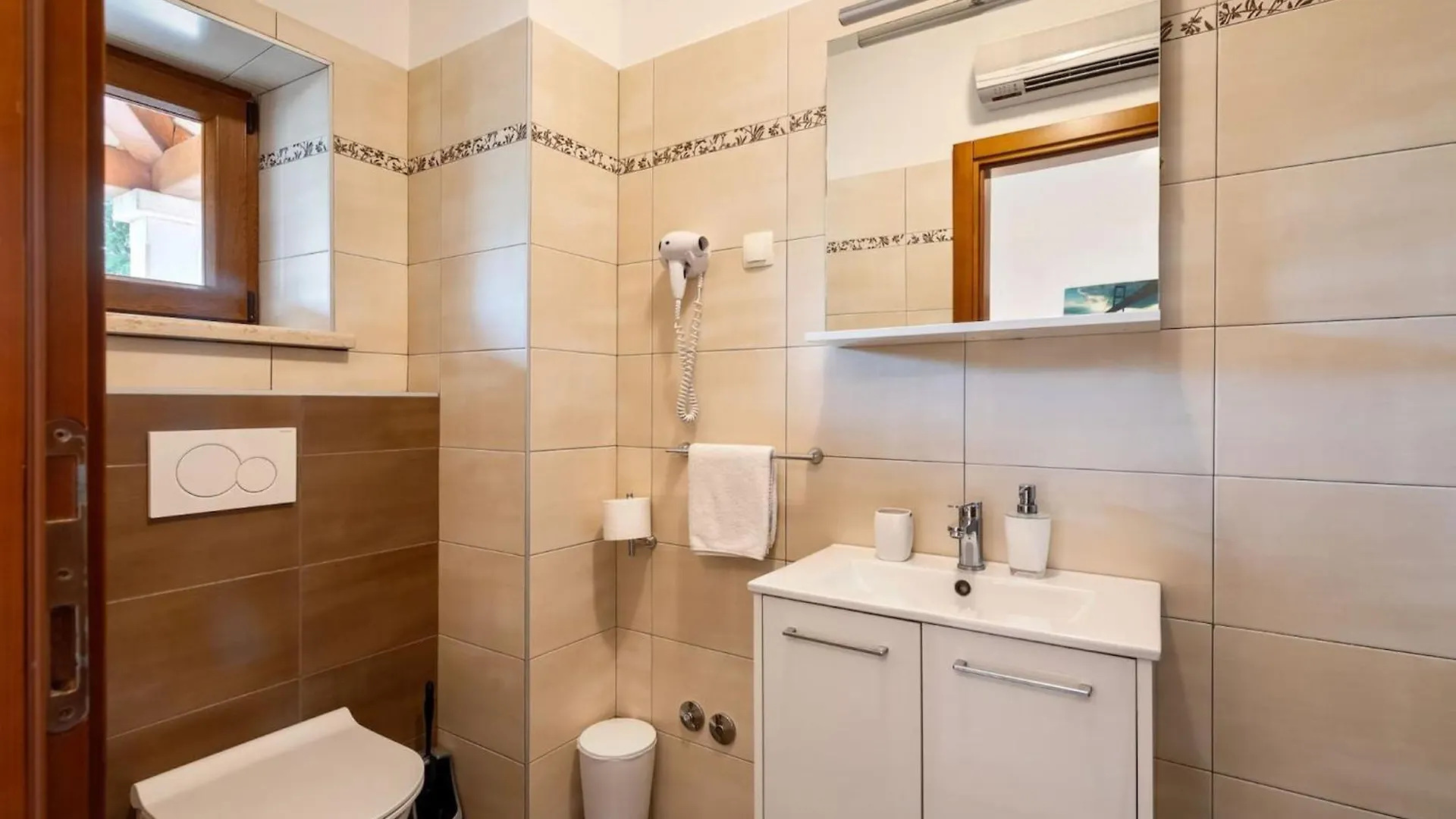 Rustic Villa Casa Mate With 2 Bedrooms In Tinjan Kringa