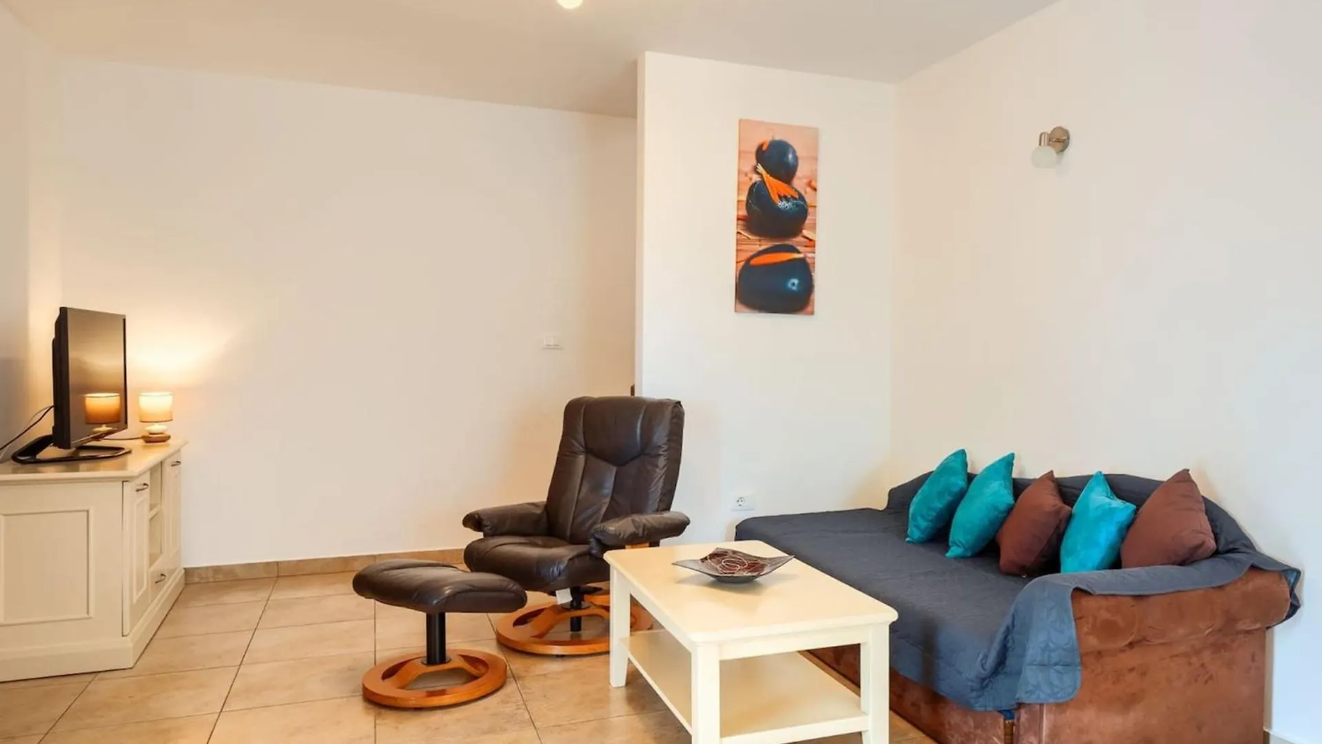 Rustic Villa Casa Mate With 2 Bedrooms In Tinjan Kringa Croatia