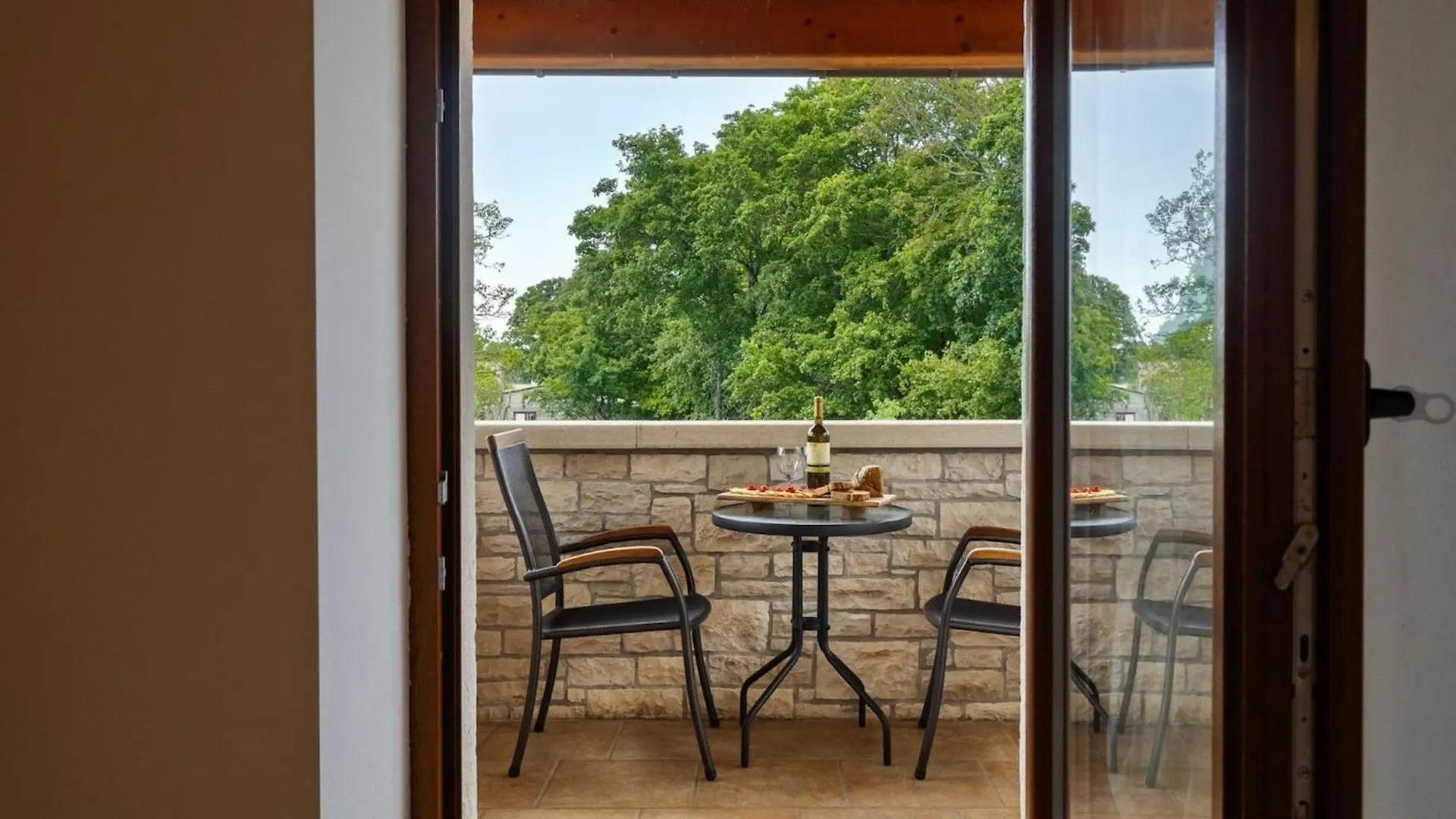 Rustic Villa Casa Mate With 2 Bedrooms In Tinjan Kringa