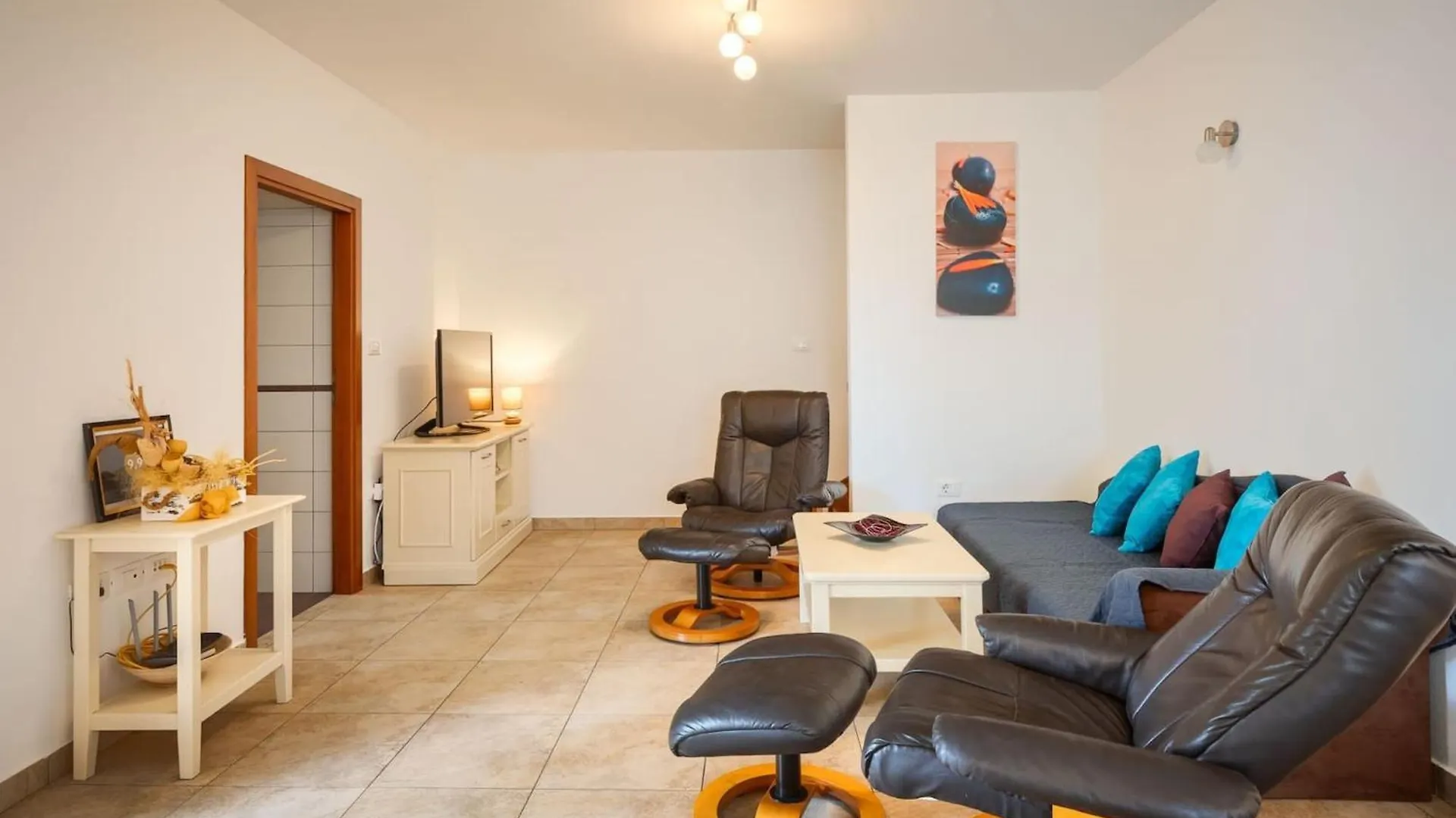 Rustic Villa Casa Mate With 2 Bedrooms In Tinjan Kringa