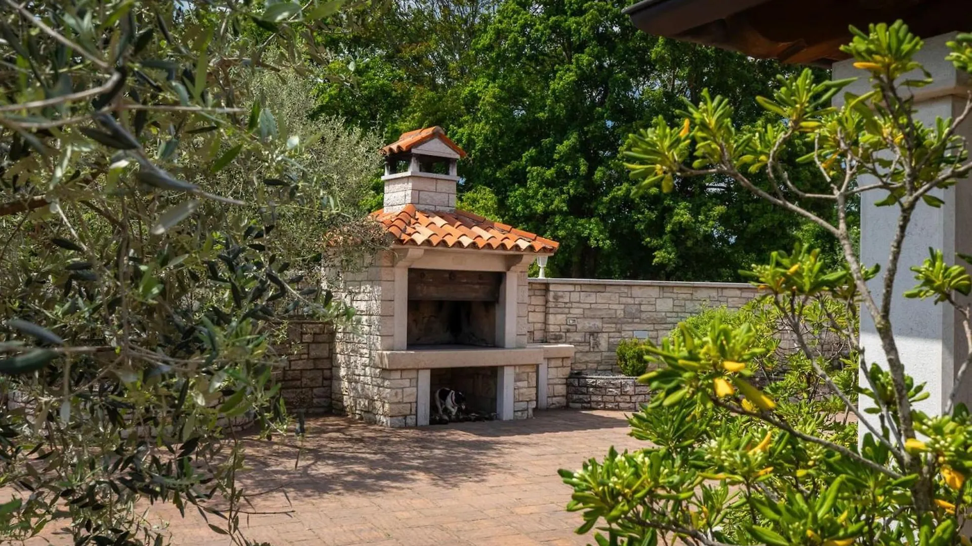Rustic Villa Casa Mate With 2 Bedrooms In Tinjan Kringa