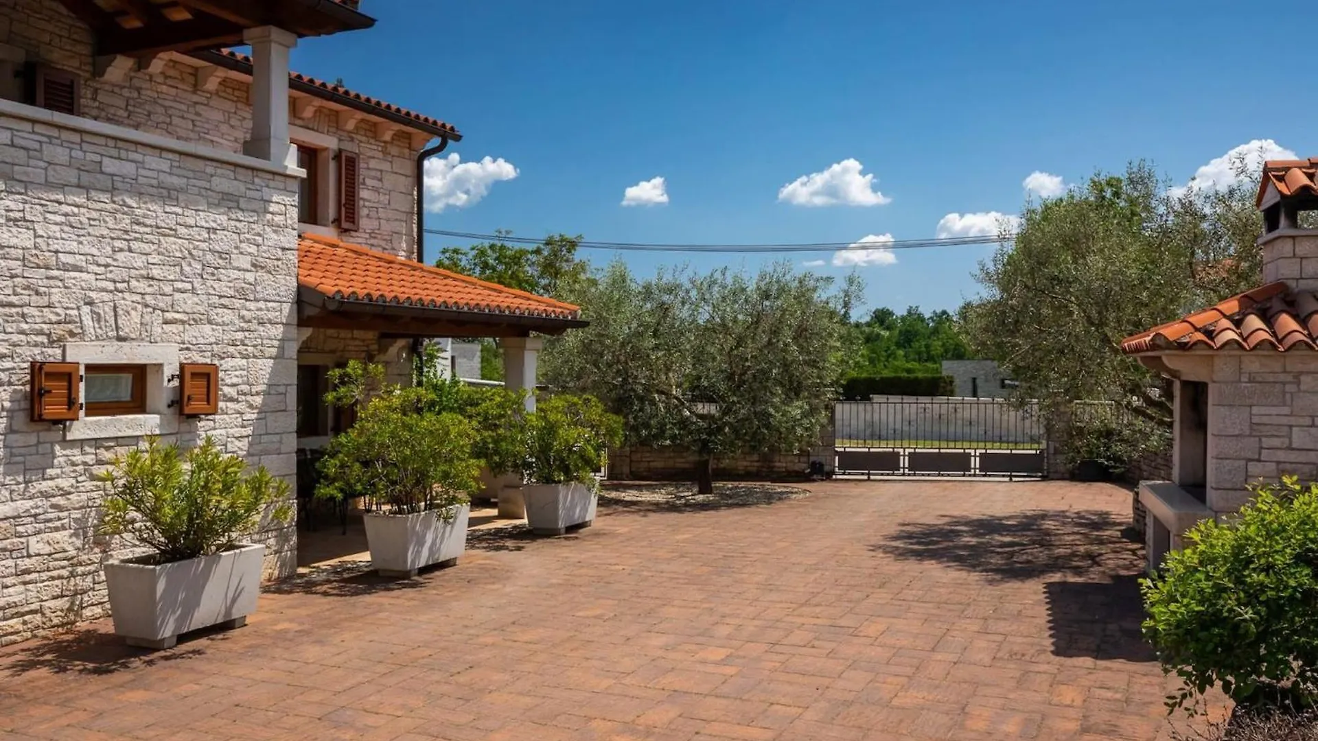Rustic Villa Casa Mate With 2 Bedrooms In Tinjan Kringa Κροατία
