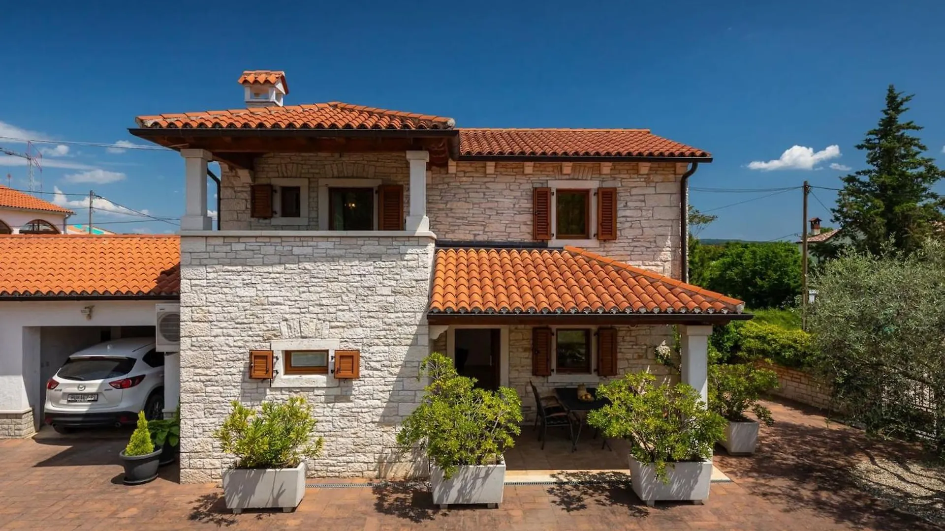 Rustic Villa Casa Mate With 2 Bedrooms In Tinjan Kringa 0*,  Croatia